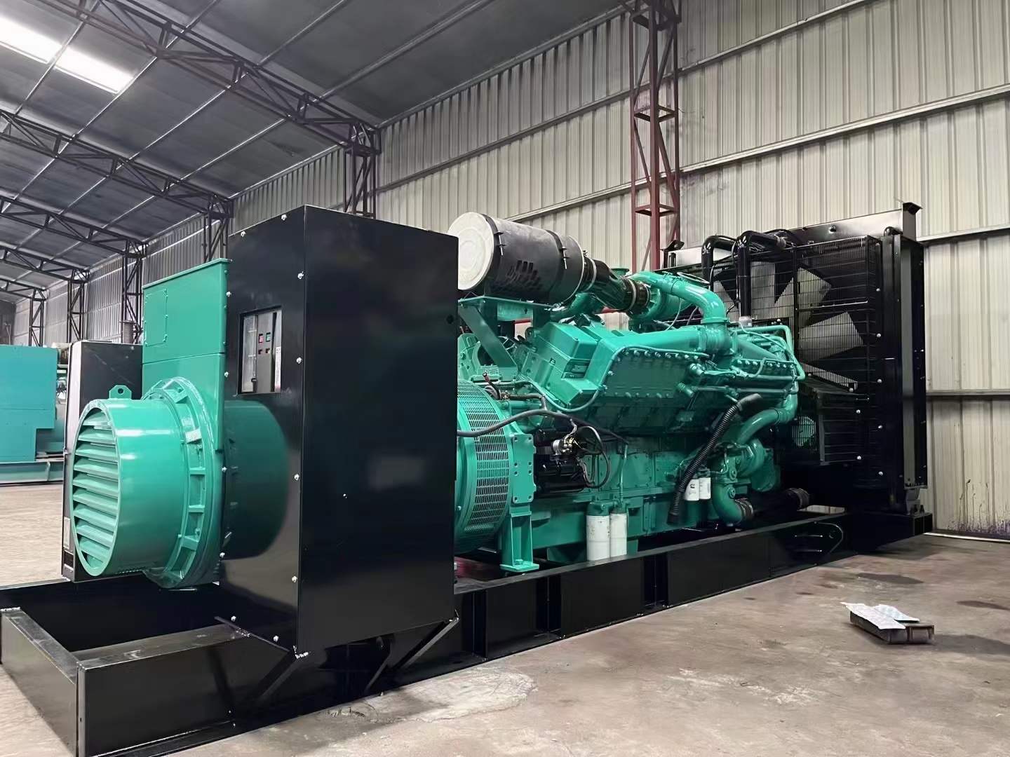 新城如何降低 800kW 柴油发电机输出电流的波动？