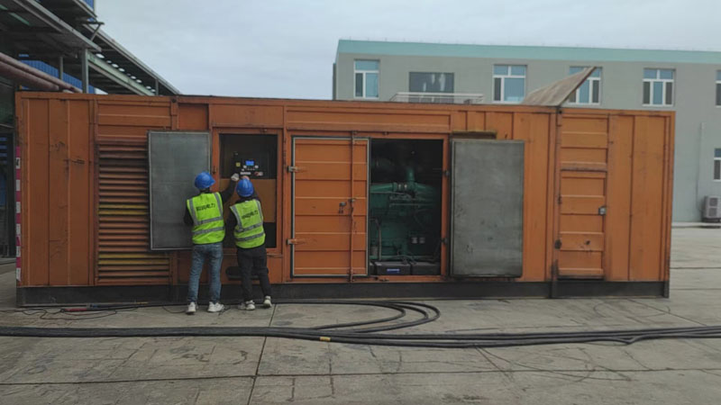 新城如何检查柴油发电机组的机油油位？